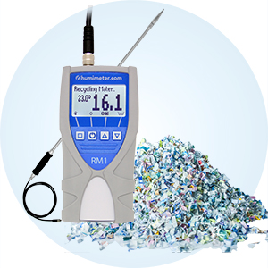 Miernik do pomiaru wilgotności surowców wtórnych z sondą