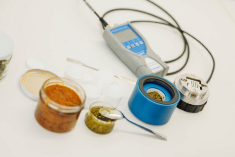 Zestaw humimeter RH2 z komorą pomiarową i komórką – aktywność wody w produkcie spożywczym